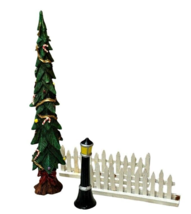 Christmas Village Accessories Lot White Picket Fence Lamp Post Christmas... - £7.39 GBP