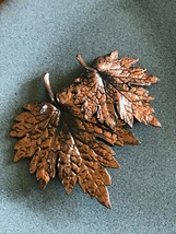 Vintage Lot of 2 Etched Copper Metal Maple Leaves Brooch Pins - larger one is   - £11.90 GBP