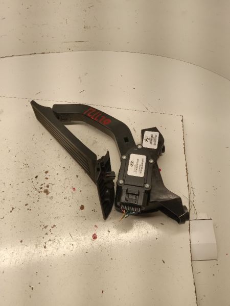 SONATA    2011 Accelerator Parts 1133296 - $38.38