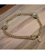 Vintage goldtone and Faux Pearl Sarah Coventry bracelet has mold on it - €13,83 EUR