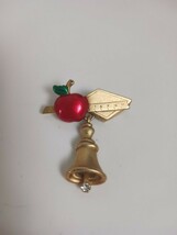 AJC signed Gold Tone School Teacher Apple Ruler Bell Articulated Pin Bro... - $151.27 MXN