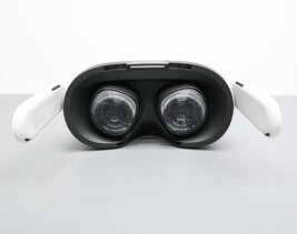 Meta Oculus Quest 3S 256GB VR Headset Only ISSUE image 7