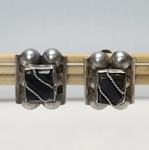 Vintage Sterling Silver &amp; Onyx Brutalist Rope Screw Back Earrings .925 Mexico - £21.36 GBP