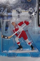 Starting Lineup 1999 Detroit Red Wings NHL Steve Yzerman Action Figure - £10.19 GBP