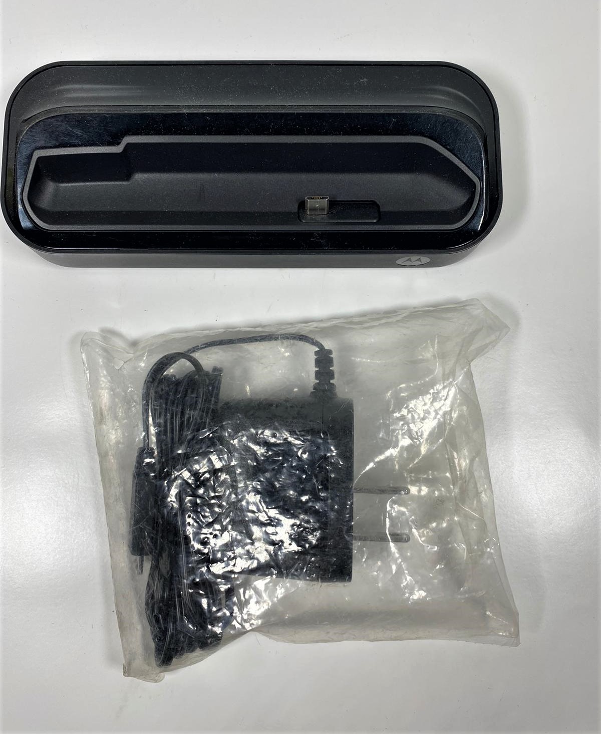 Motorola Bionic Docking Station CSD-8111 SJYN0867A - $11.99