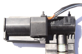 2004-2007 BMW E60 525i LEFT DRIVER SIDE ADJUSTMENT HEADREST MOTOR V104 image 6