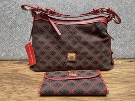 Dooney &amp; Bourke Jacquard D.brown/Black/Red East West Slouch Bag &amp; Wallet... - €73,09 EUR