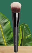 bareMinerals Smoothing Face Brush RARE - $599.83 MXN
