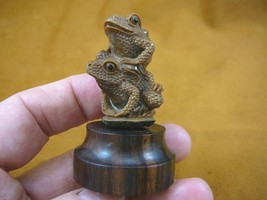 tb-frog-8) pair of Frog Toad Tagua NUT palm figurine Bali detailed carvi... - $49.08