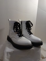 Women&#39;s Madden Girl &quot;Kurrt&quot; White &amp; Black Combat Boots Size: 7 1/2 M - £18.69 GBP