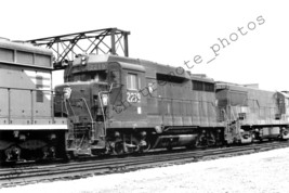 Pennsylvania Railroad PRR 2219 EMD GP30 Chicago ILL 1967 Photo - $14.95