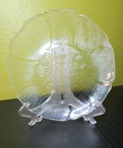 Fleur by ARCOROC France 9 inch Luncheon Plate Vintage Discontinued - $14.52