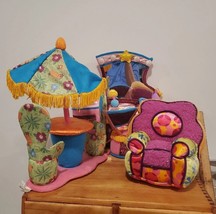 Groovy Girls Doll Furniture Lot Chair Patio Table Umbrella Vanity - £22.00 GBP