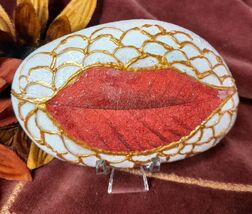 Pucker Red Lips Leaf Painted Rock Gifts Friends Decor Shelf Garden Paper... - $5.95