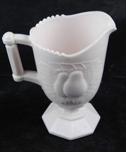 Vintage Jeanette Shell Pink Milk Glass Baltimore Pear Creamer ZERO Chips - £9.48 GBP