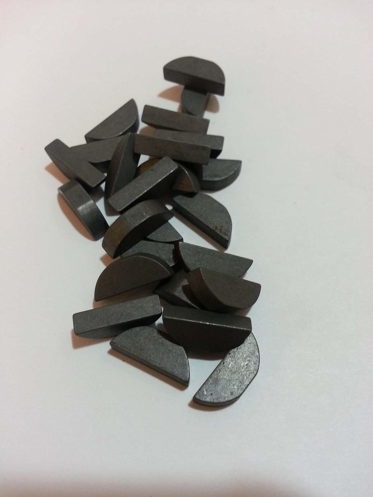 Stanho Woodruff Moon Keys 5/8&quot; X 5/32&quot; Lot 25 pcs Hardware - $8.95+