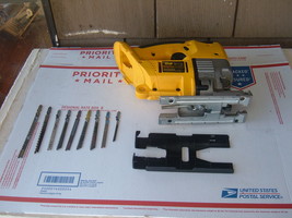 Dewalt 18v DW933 type 1 vs jig saw w/blades. Bare Tool in used working c... - £76.64 GBP