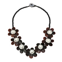 Daisies in Full Bloom Dark Brown and White Linked Flowers of Shell Necklace - £13.07 GBP