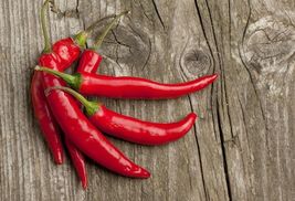 30 Seeds Long Red Cayenne Pepper (HOT)  - £5.99 GBP