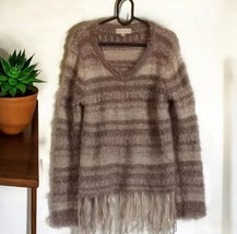 Knox rose fluffy fringed Tan Taupe sweater with Fringe Women’s Size M Me... - £18.73 GBP