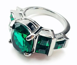 Emerald Crystal Fashion Ring Size 6 - £6.99 GBP