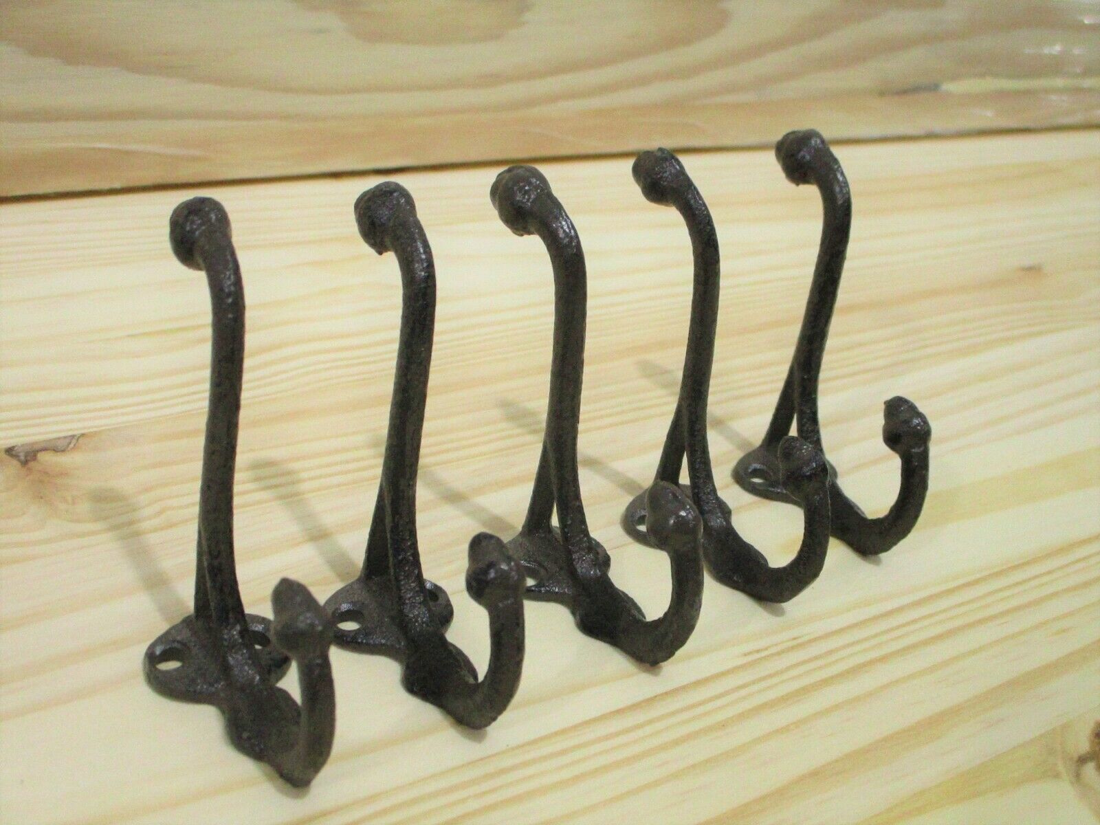 5 RUSTIC COAT HOOKS HAT ENTRY WAY HALL TREE KEYS STORAGE Hardware CAST IRON - $16.49