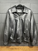 Vintage St John’s Bay Men’s Med. Black Leather Bomber Flight Biker Jacket 93677 - £51.14 GBP