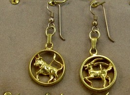 Handcraft Gold Copper Animal In Circle Unique Art Dangle Earring 2&quot;  - £5.13 GBP