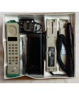 Vintage 1992 Motorola Dynatac 8000 Series Brick LA Cellular Phone F09LFD... - £549.13 GBP