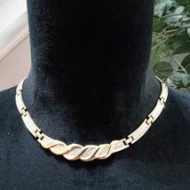 Womens Modern Fashion Chunky Gold Tone Bar Link Elegant Choker Necklace - £21.71 GBP