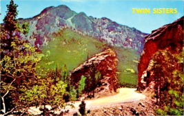 Postcard Colorado Estes Park Twin Sisters Peaks  5.5 x 3.5 &quot; - £5.42 GBP