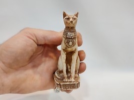 An ancient Egyptian statue of the goddess Bastet, the statue of the cat Bastet.  - £50.15 GBP
