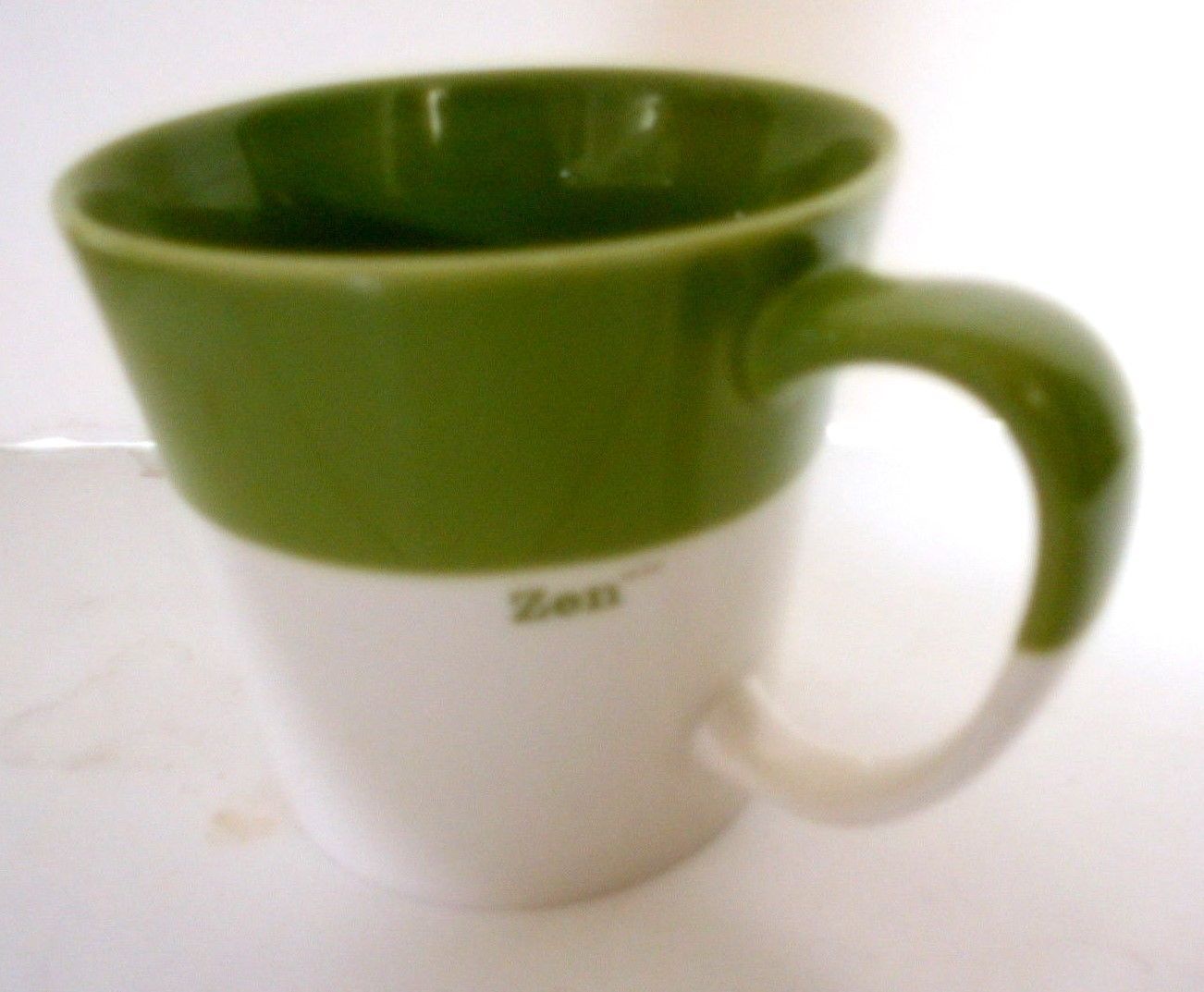 Starbucks Zen 12 oz Green White New Bone China Coffee Mug 2010 - $12.53