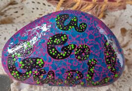 U Go Gurl Painted Rock Decor Paperweight Collections Gifts Shelf Garden ... - $5.95