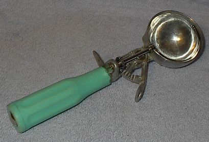 Aqua Plastic Handle Ice Cream Scoop Progressus Italy - $6.00