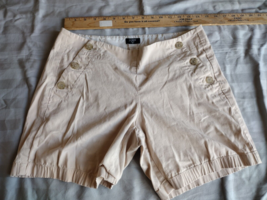 J Crew Women Nauical Sailor Beige Stretch Shorts Size 6 EUC - $15.84