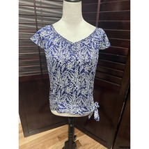 Banana Republic Blouse Women&#39;s XS Blue White Floral Short Sleeve V Neck ... - $17.59