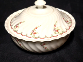 Wedgwood Pink Garland Murray Dish - Exceedingly Rare - 5.5&quot; With Lid - Near Mint - $50.47