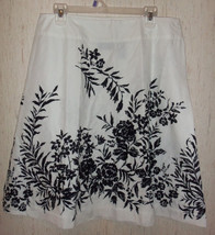 New Womens J.H. Collectibles White W/ Black Floral Print Lined Skirt Size 12 - £19.90 GBP