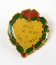 Jesus Is The Heart Of Christmas Wreath Enamel Pin Holly Berries Leaves Taiwan - £7.90 GBP