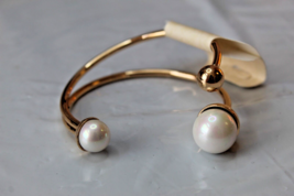 Erica Lyons Gold Tone Cuff Bracelet Pearl &amp; Gold Balls - £13.23 GBP