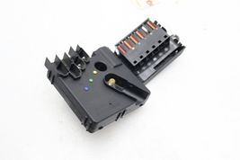 03-06 MERCEDES-BENZ W211 E320 E350 ENGINE FUSE RELAY BOX E1279 image 2
