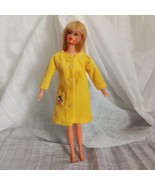 VTG Yellow Velvet Coat Barbie Clone Clothes Button Flower Detail Jacket ... - €44,84 EUR