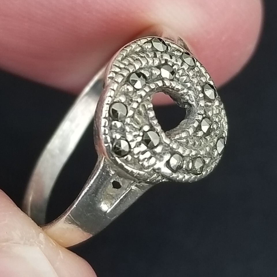 STERLING SILVER & MARCASITE ladies ring .925 size 7 ESTATE SALE! Item image 4