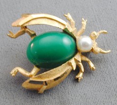 Vintage BSK Green Jelly Belly Bee Bug Jeweled Pin Gold Tone - £23.76 GBP