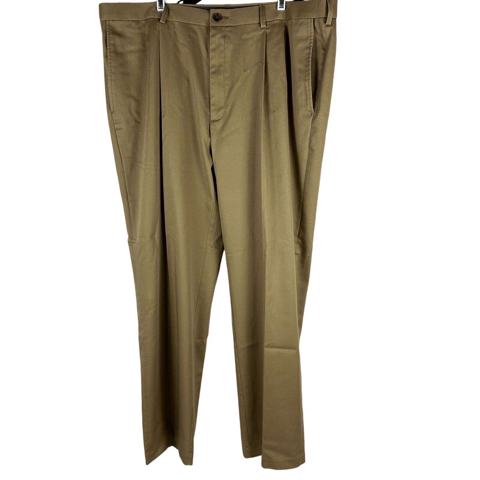 Haggar Mens Classic Fit Premium No Iron Khaki Pants Size 42 X 32 - $18.50