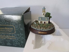 THOMAS KINKADE SEASIDE MEMORIES LIGHTED LIGHTHOUSE BLUE ROOF  - $147.12 MXN