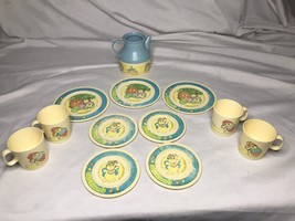 1985 Chilton-Globe Glo Friends Gloworms Plastic Dishes Playset Plates Pitcher - £15.79 GBP