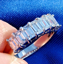 Earth mined Diamond Emerald cut Deco Wedding Band HAND MADE Solid Platinum Ring - $219,457.80 MXN