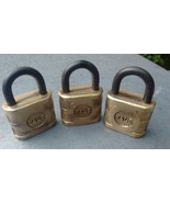 (3) Yale keyed paddle locks industrial heavy duty (all same key) you get... - $546.81 MXN
